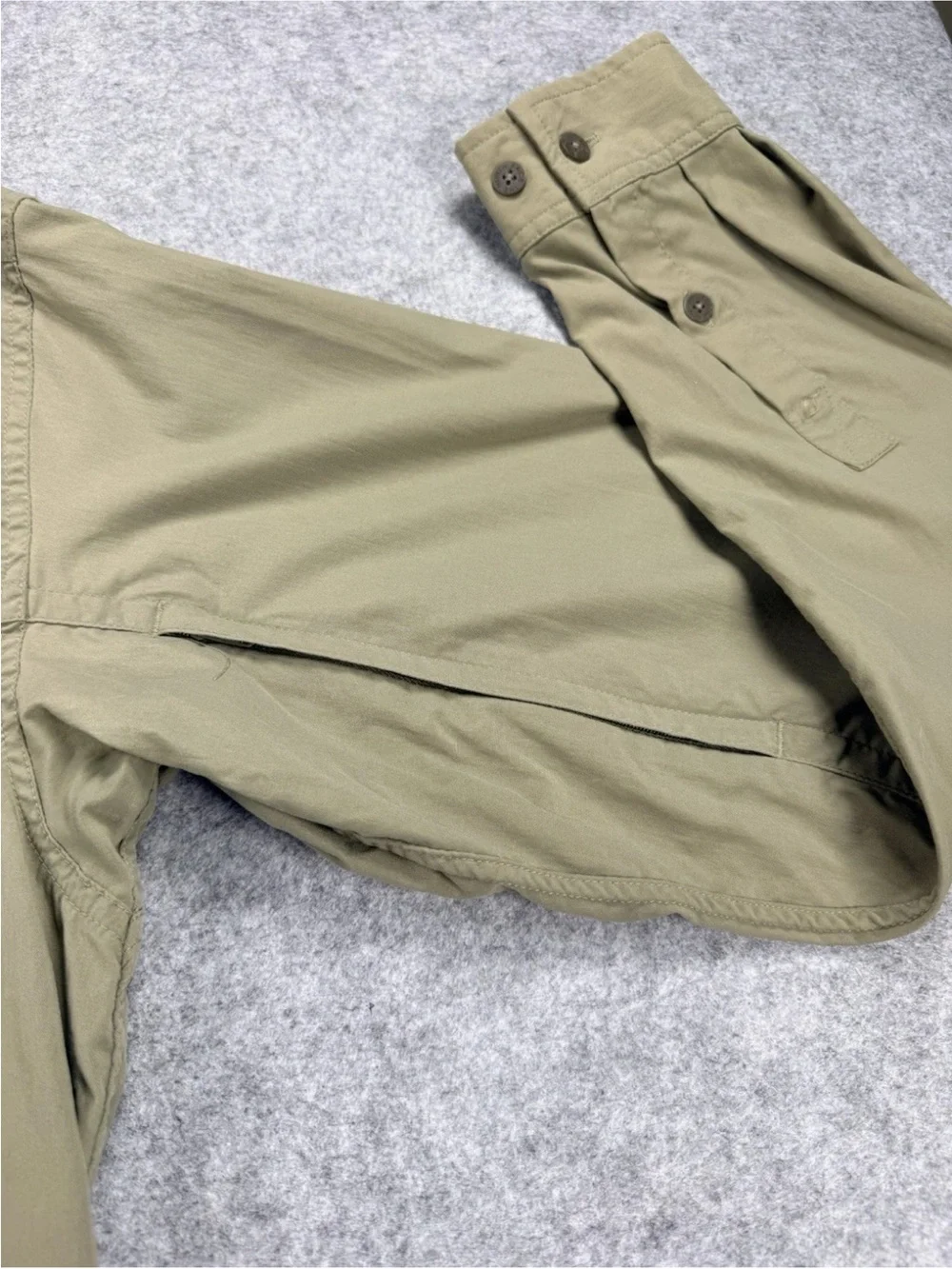 The North Face Mens L Lightweight Button Shirt Olive Green Vented Hiking Trail